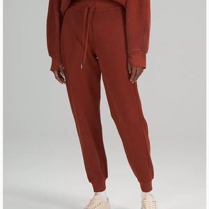 Lululemon Scuba Jogger Date Brown